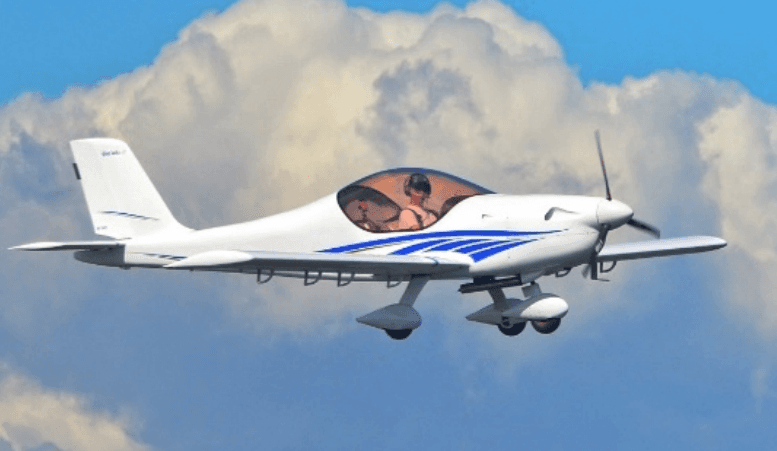 Avion biplace de type gaz’aile 2